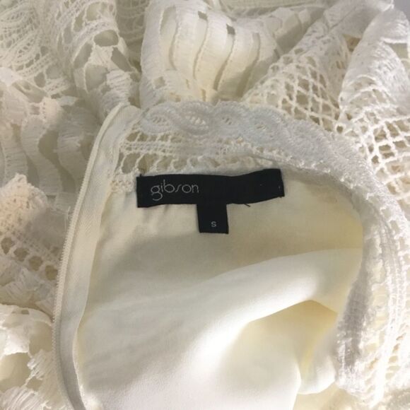 Gibson LivinginYellow Lace Bell Sleeve Blouse (UC1) - Picture 6 of 7